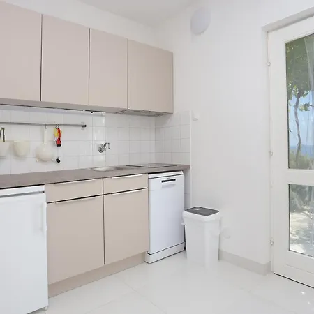 Apartamento By The Sea Rastici, Ciovo - 4818 *