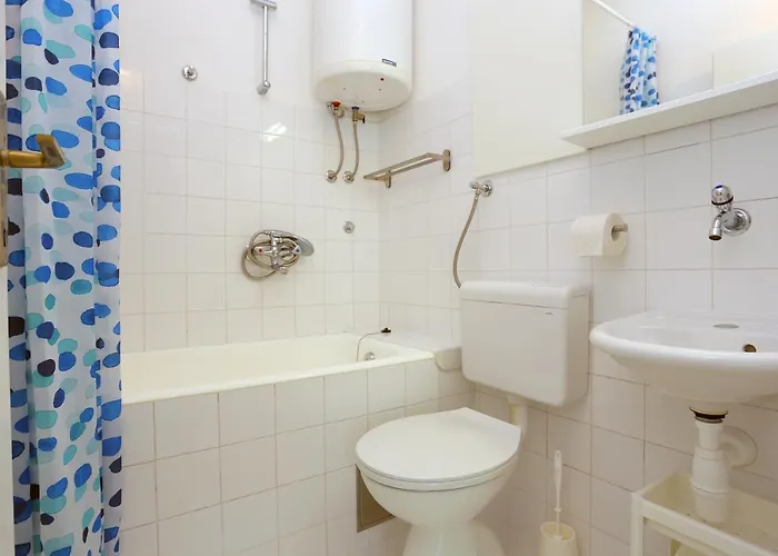 Apartamento By The Sea Rastici, Ciovo - 4818